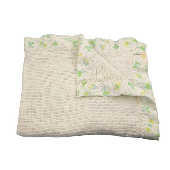 Vintage Carters Baby Blanket White Acrylic Knit Nursery Thermal Waffle Weave